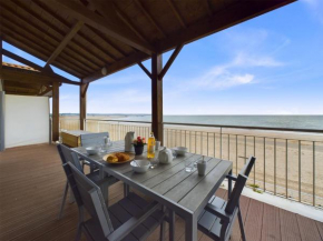 Sur la plage, appartement avec terrasse et vue mer